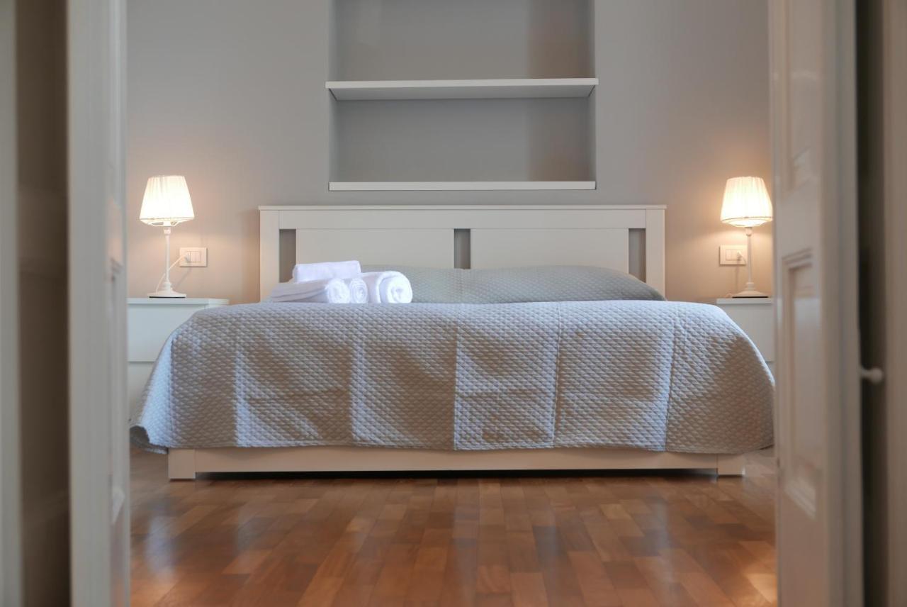 Suite 261 - Intero Appartamento Nel Centro Di Бари Екстериор снимка