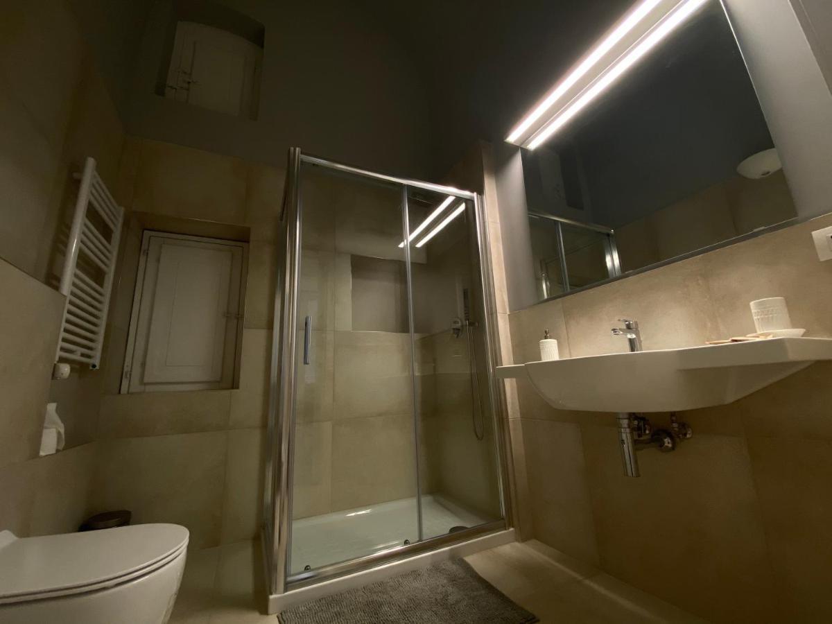 Suite 261 - Intero Appartamento Nel Centro Di Бари Екстериор снимка